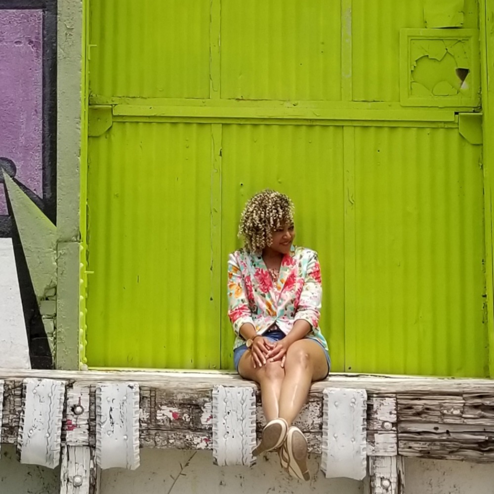 Meet your Posher, Eleasha